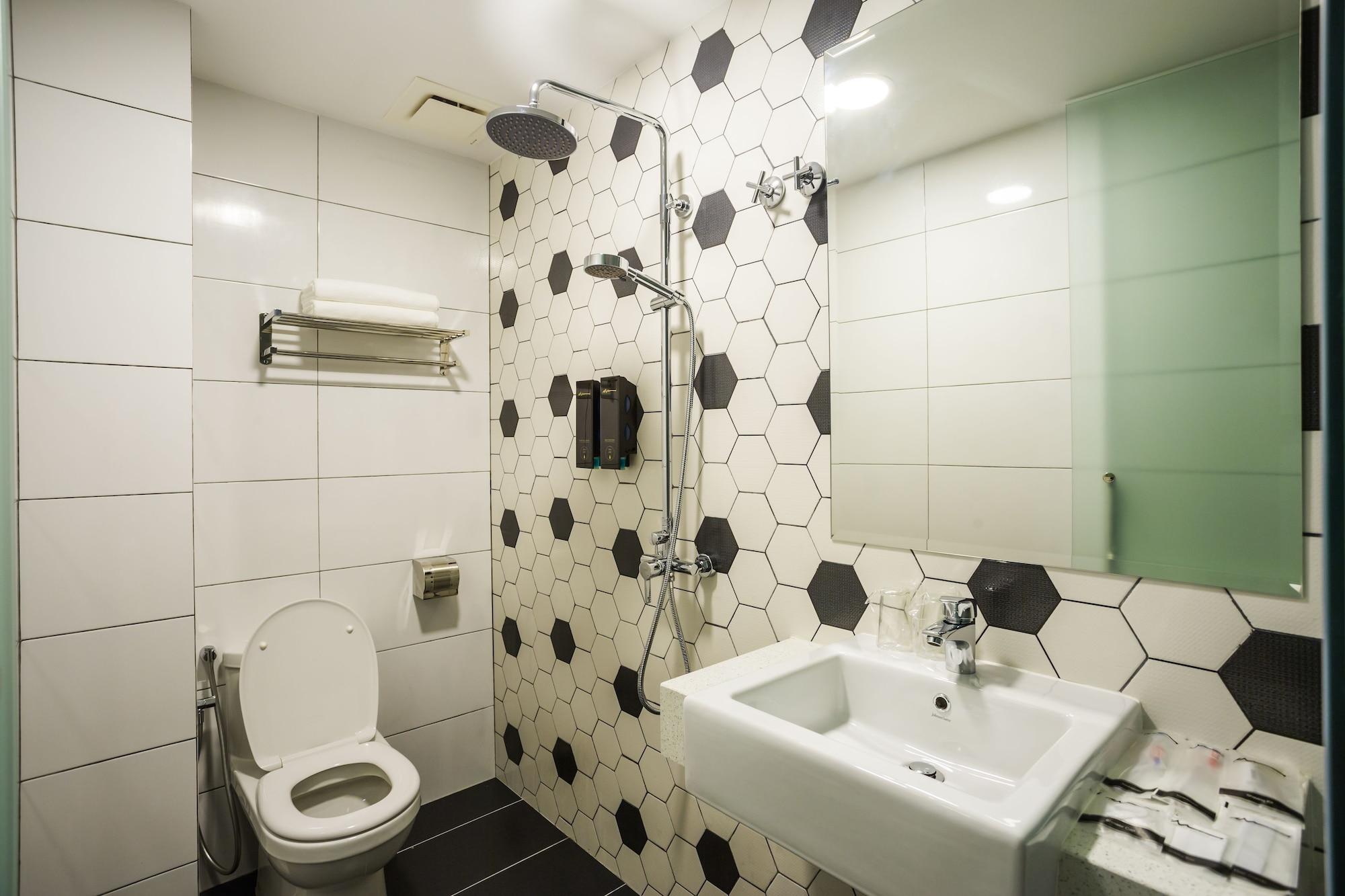 Manhattan Business Hotel Ttdi Kuala Lumpur Exterior foto